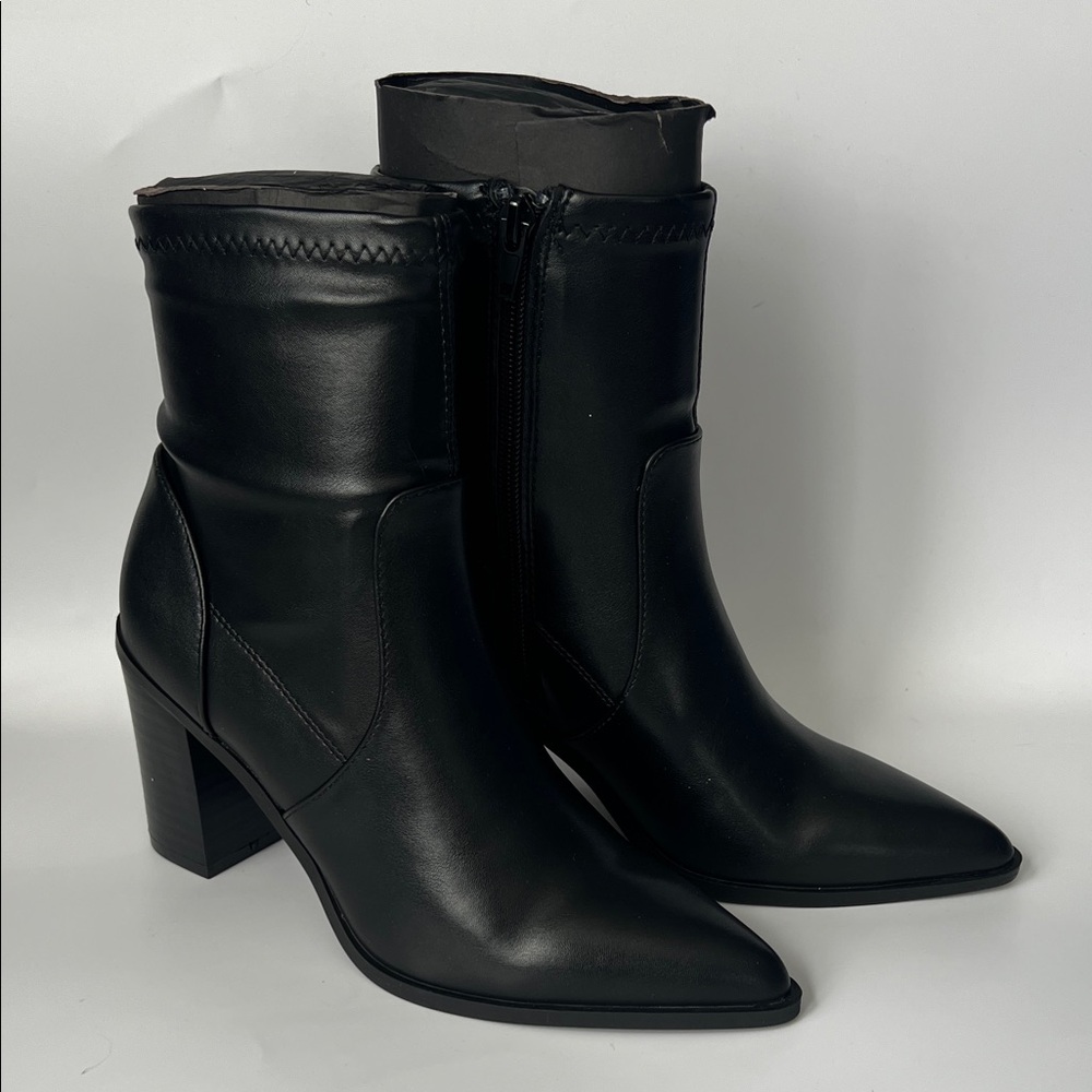 Call It Spring Johannah Women’s Sleek Black Heeled Boots - 5